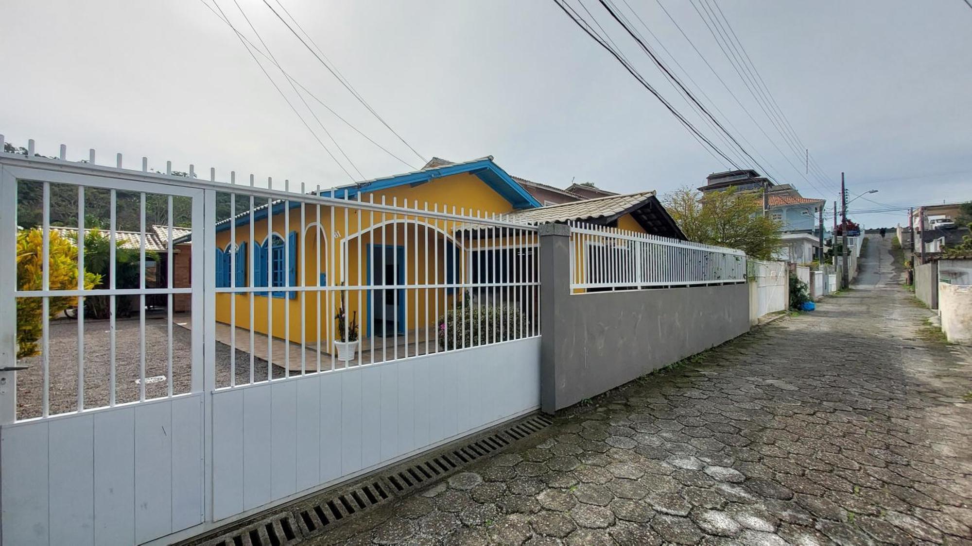 Casa 300M Da Praia Com Lindo Jardim! Флорианополис Экстерьер фото